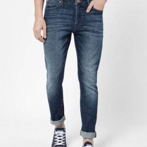 PREMIUM LEE JEANS PANT, STRETCHABLE, FEEL REALLY COMFORT TO FIT , AMAZING TO MOVE ,FEEL VERY EASY.